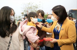 Hà Nội chi tiền mặt hỗ trợ lao động gặp khó khăn