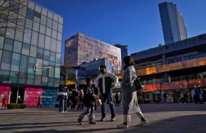 Trung Quốc mở cửa sẽ 'cứu' nền kinh tế toàn cầu năm 2023?