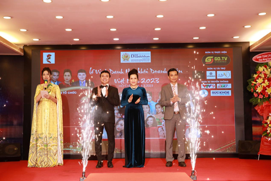 Ban điều hành Câu Lạc Bộ Doanh Nhân Việt Nam