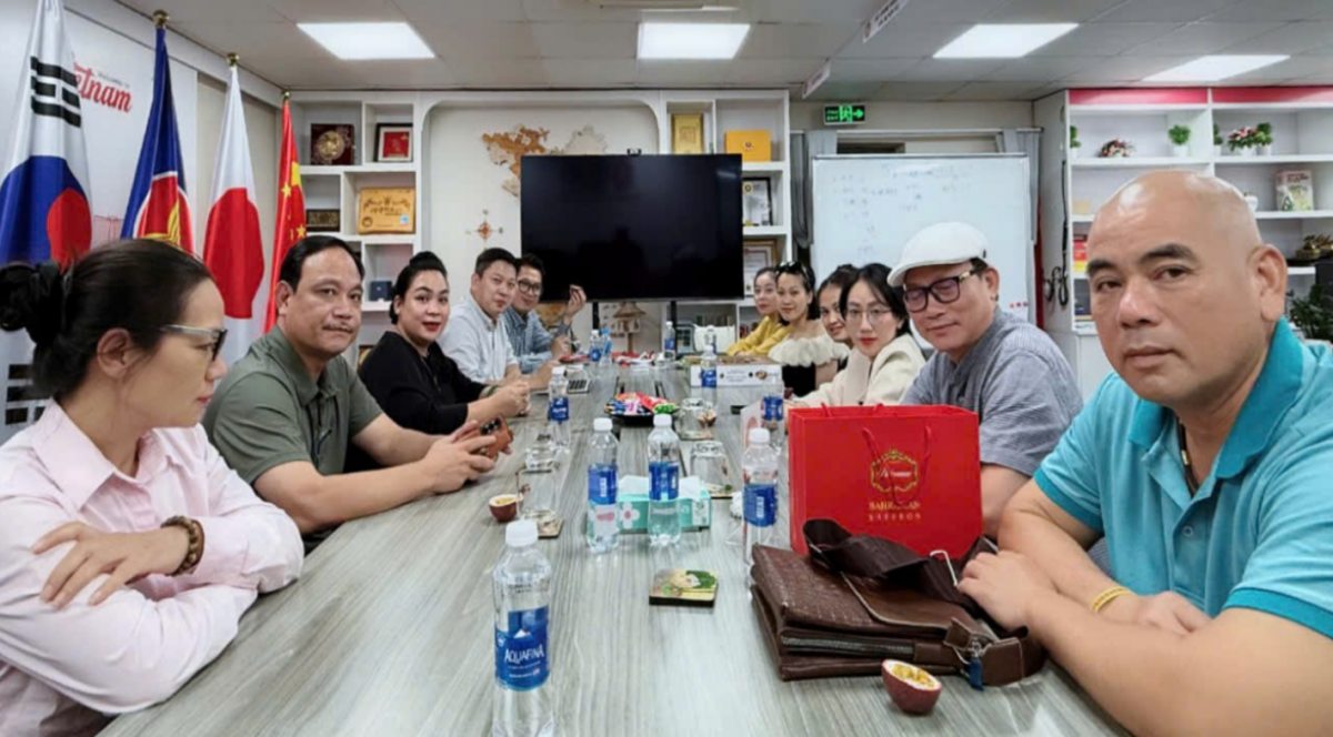 Các doanh nghiệp có buổi hội đàm trước chuyến đi SINGAPORE ASEAN vào 18:6:2025