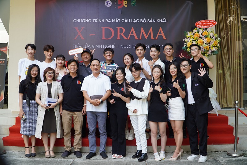 Đông đảo thầy cô giáo và sinh viên tham dự ra mắt CLB X-Drama