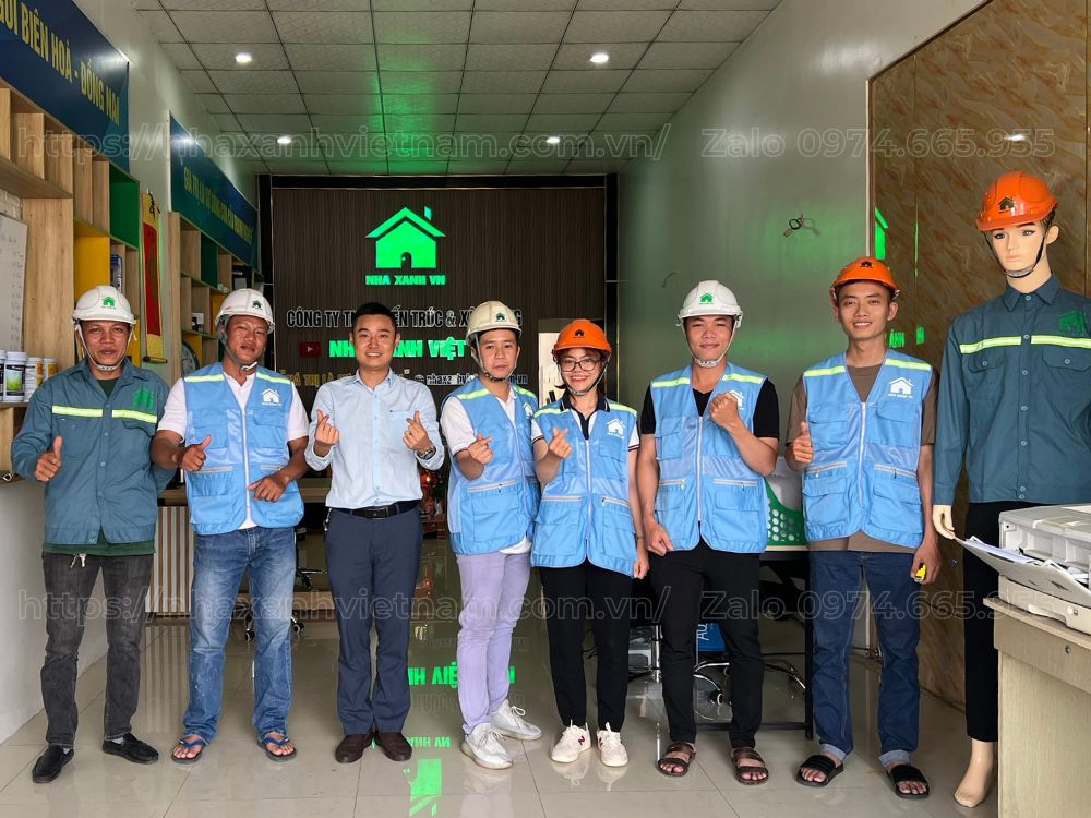 Đội ngũ kỹ sư, nhân viên có nhiều năm kinh nghiệm trong ngành xây dựng của Nhà Xanh Việt Nam